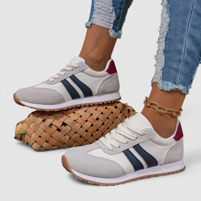 Maya – Retro Running Trainers with Contrast Side Stripes and Suede Panels