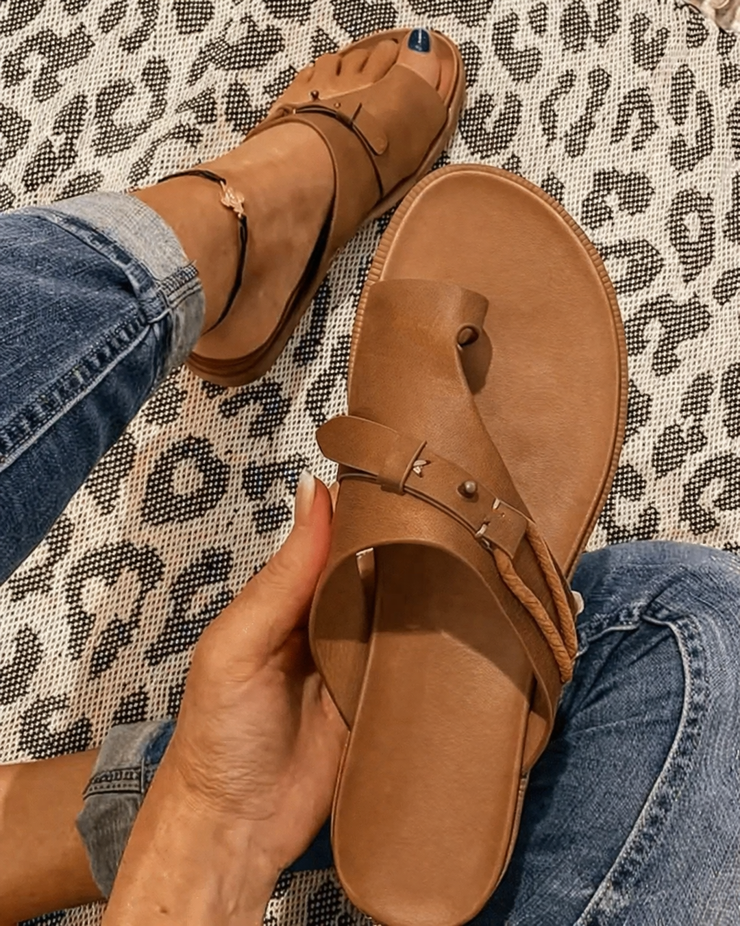 Women’s Sandals Toe Loop | Flat