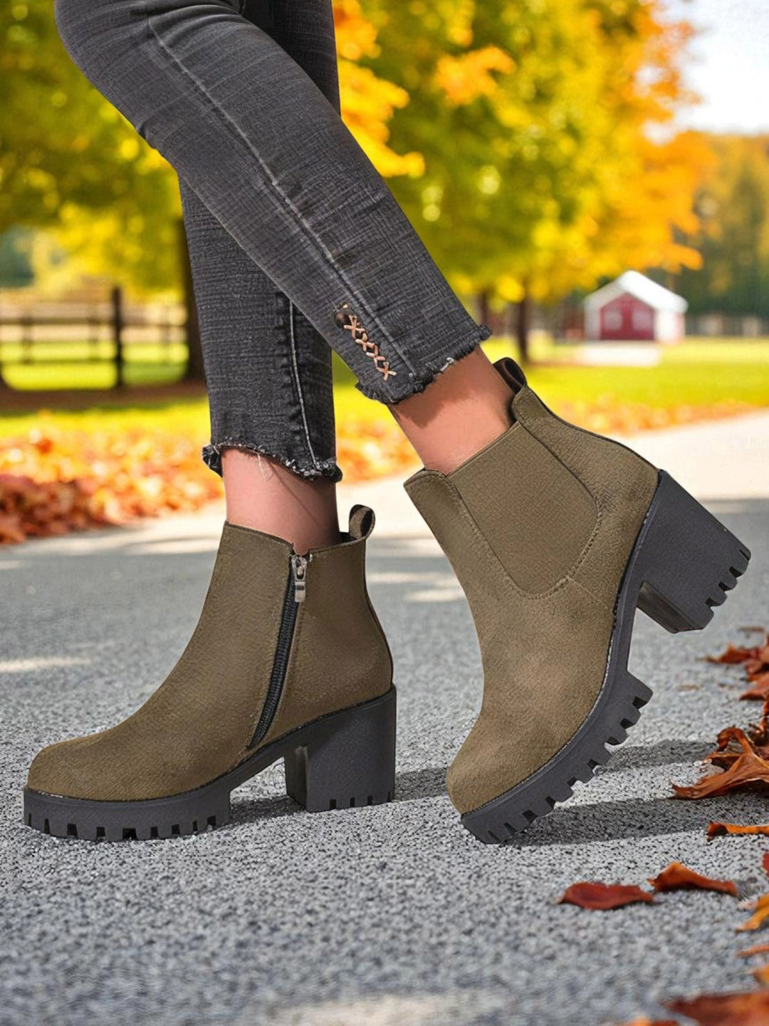 Women's Chelsea Ankle Boots with Block Heel & Platform | Side Zip
