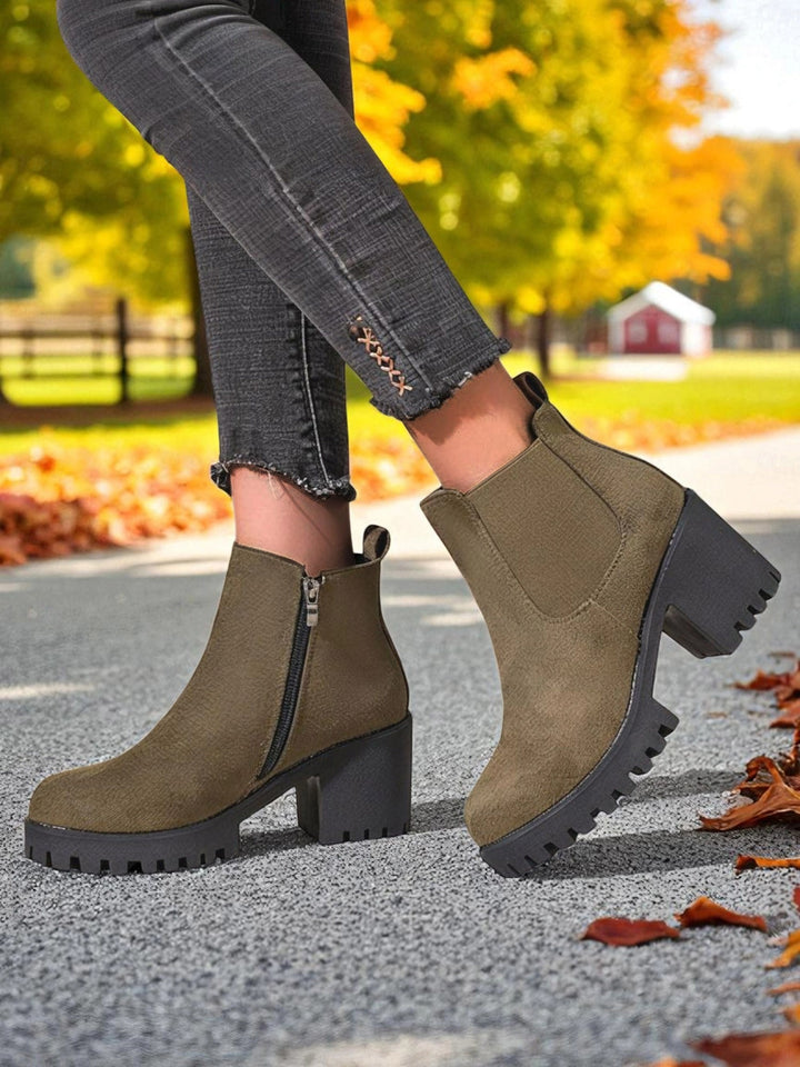 Women's Chelsea Ankle Boots with Block Heel & Platform | Side Zip