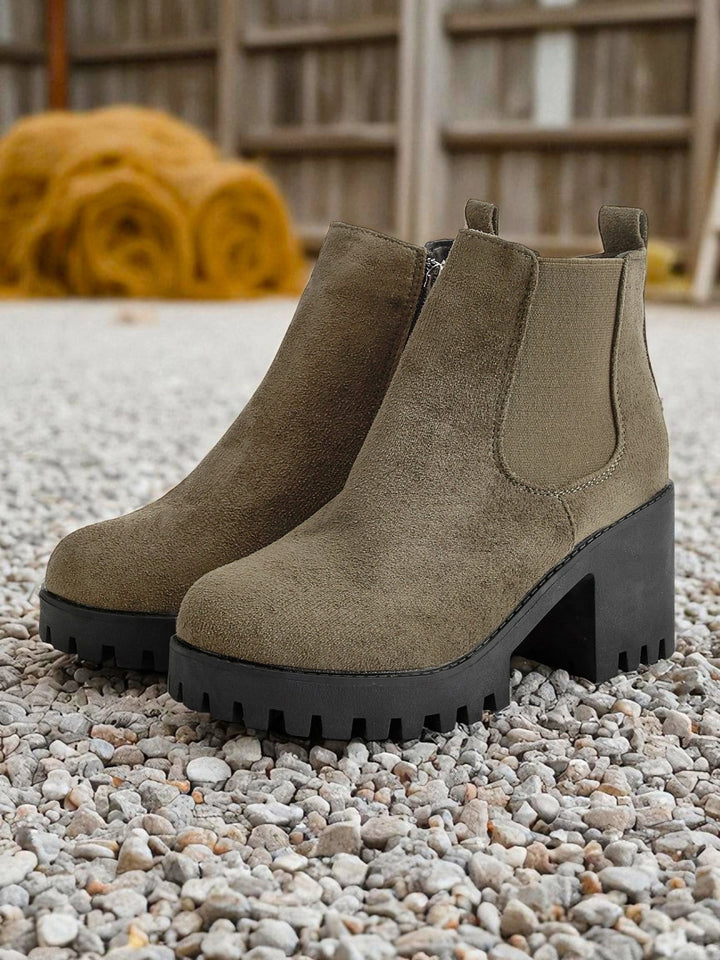 Women's Chelsea Ankle Boots with Block Heel & Platform | Side Zip