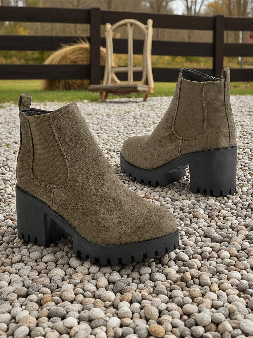 Women's Chelsea Ankle Boots with Block Heel & Platform | Side Zip
