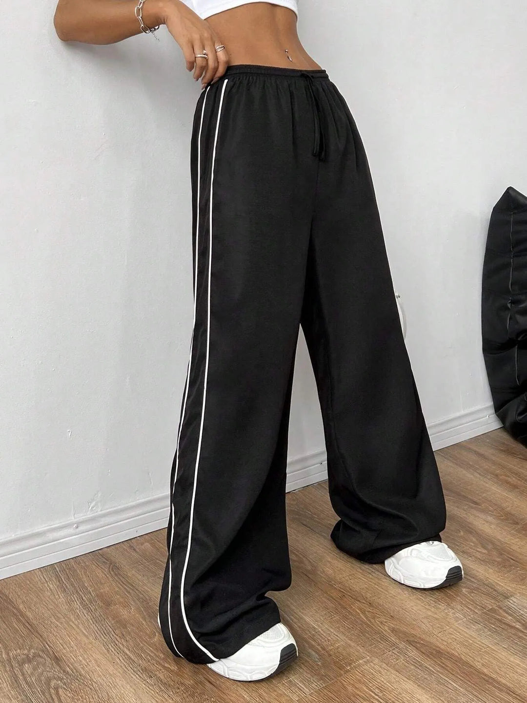 Women's Trackpants with Drawstring & Side Piping | Baggy Fit