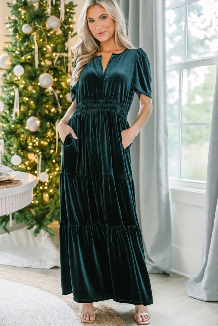 Women’s Christmas Outfit Tiered Maxi Dress | Smocked Waist