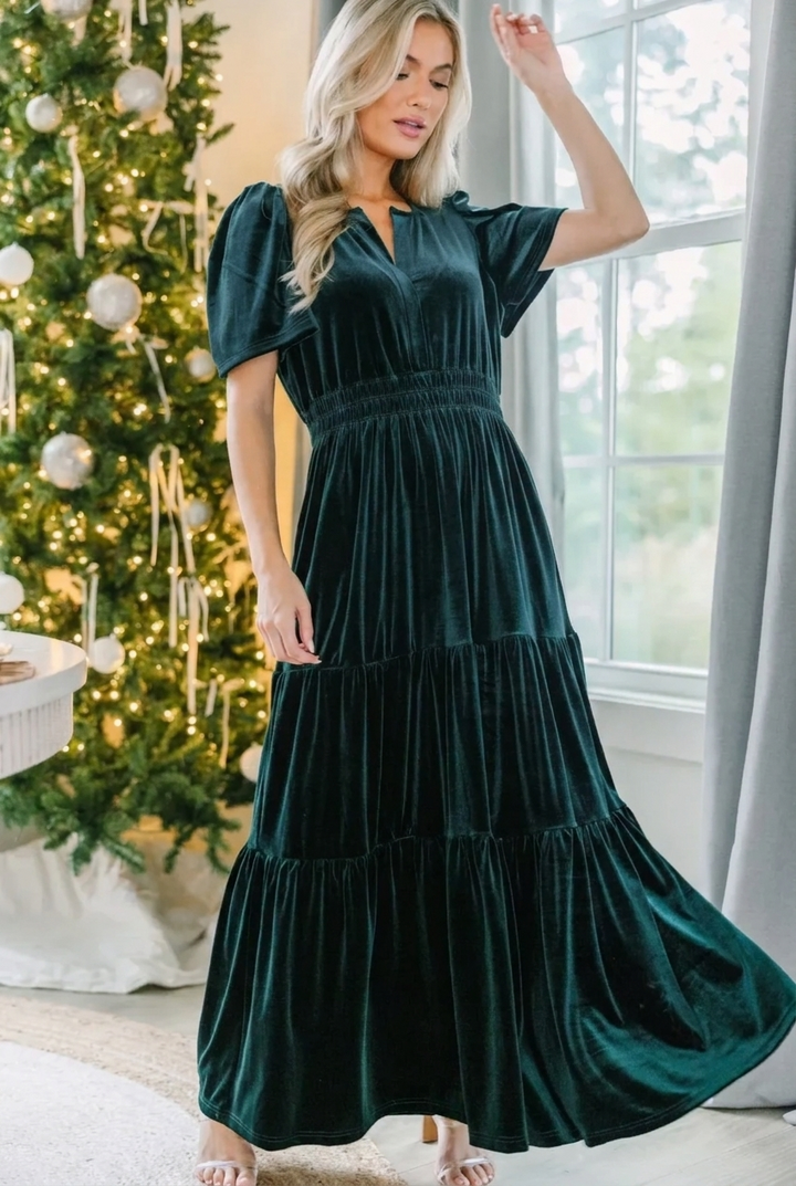 Women’s Christmas Outfit Tiered Maxi Dress | Smocked Waist