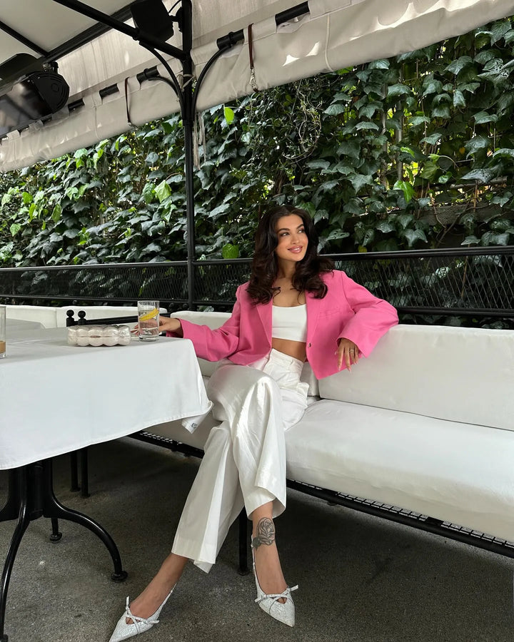Women's Cropped Blazer with Notched Lapel & Welt Pocket | Open