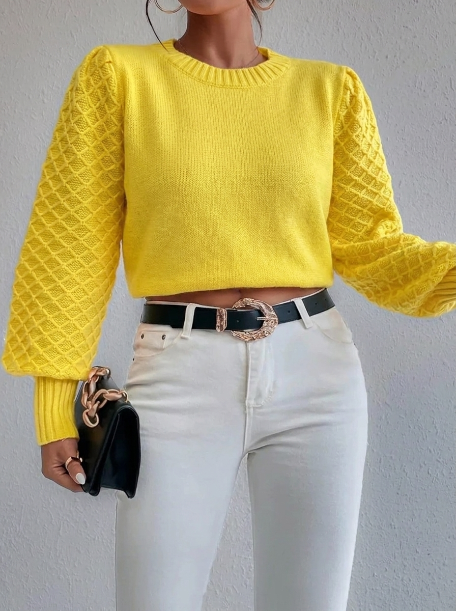 Women's Knitted Jumper with Diamond Pattern & Crew Neck | Pullover