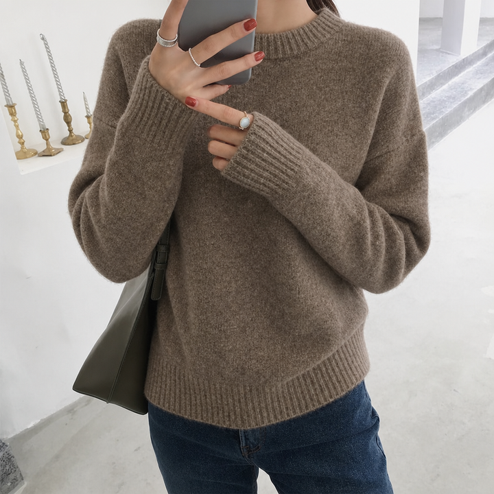 Women's Oversized Fluffy Knit Jumper with Crew Neck | Balloon Sleeves