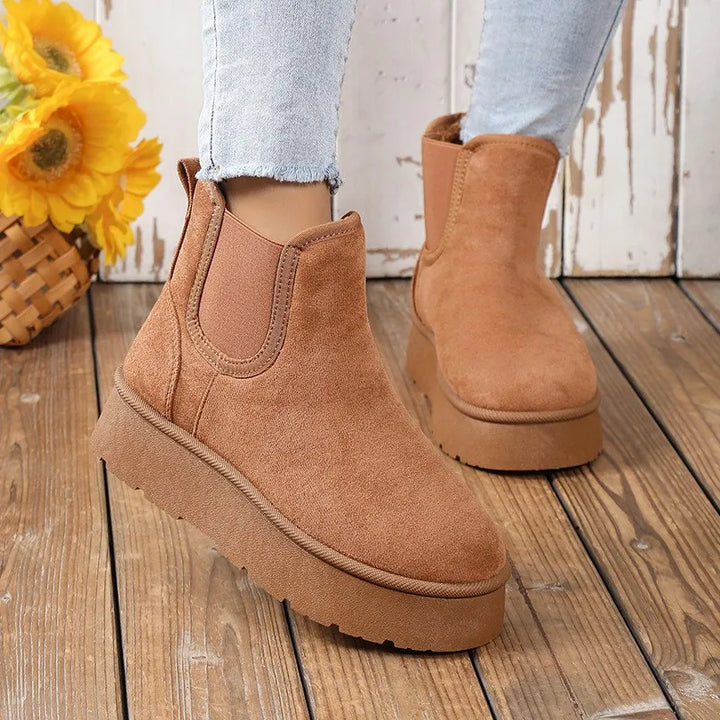 Women's Platform Chelsea Boots with Fluffy Lining | Elastic Panels