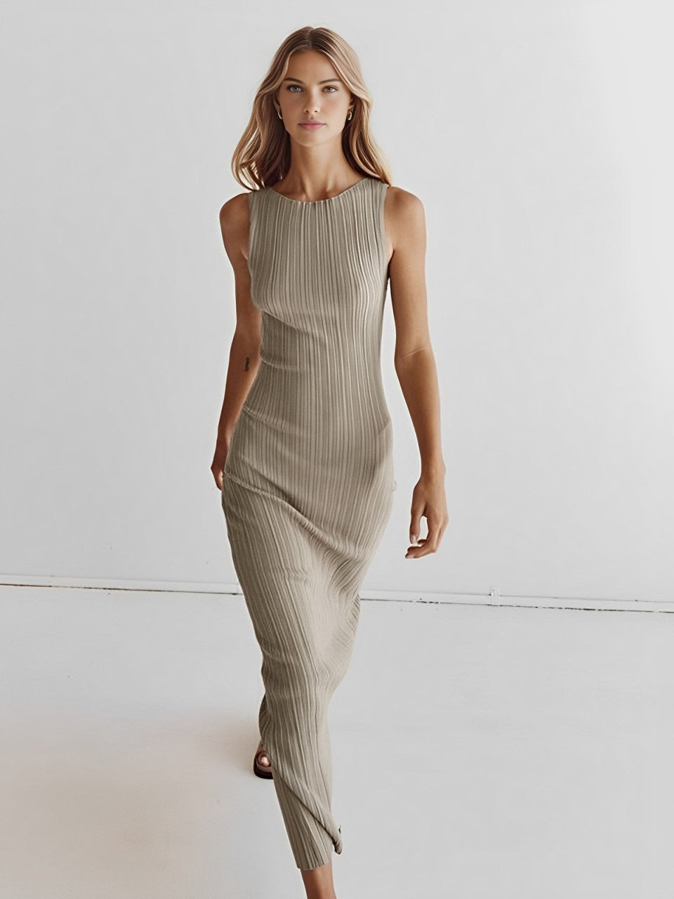 Women's Ribbed Maxi Dress with Round Neck | Sleeveless