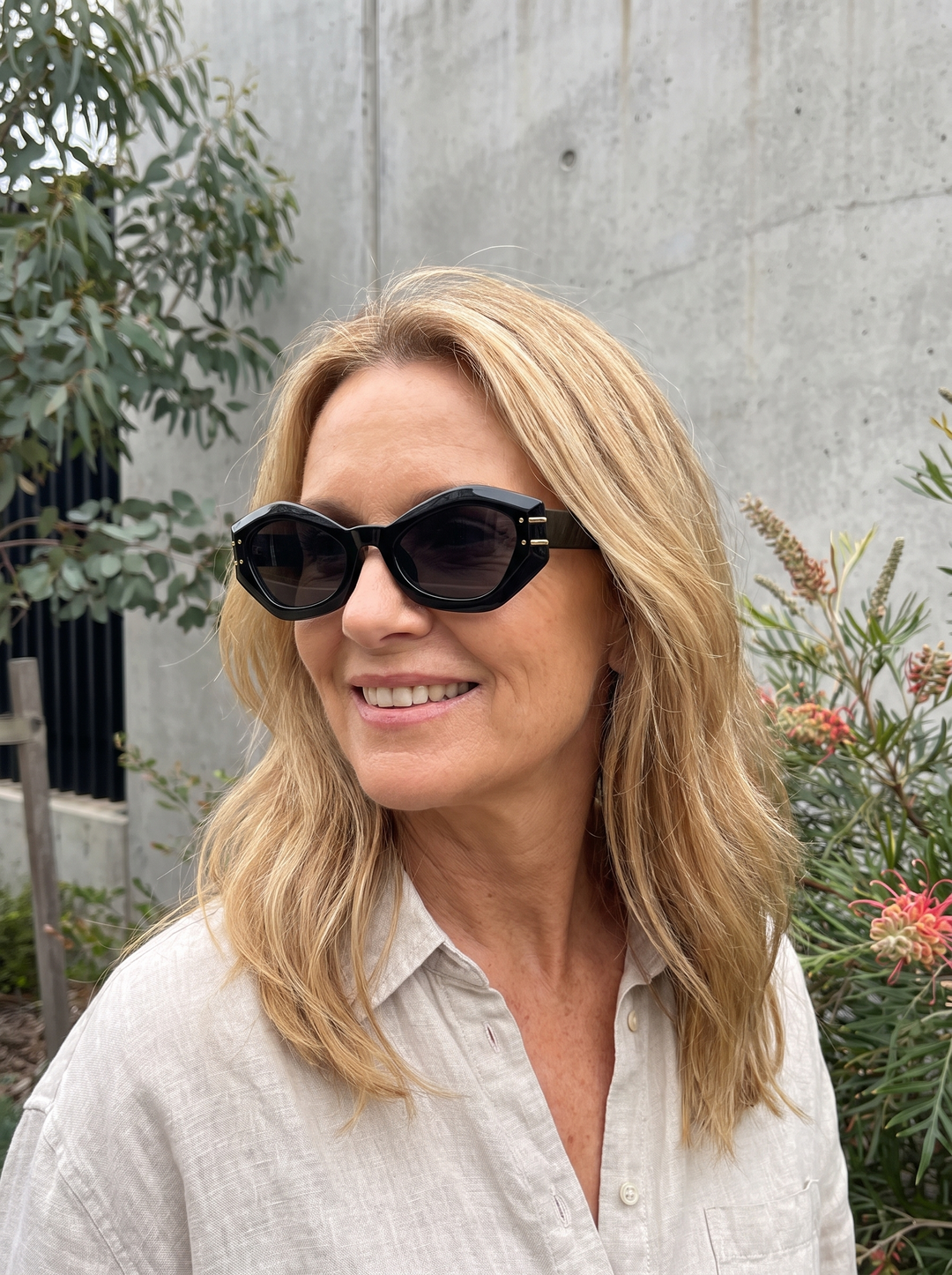 Women’s Sunglasses with Cat Eye & Thick Frame | Wide Temples