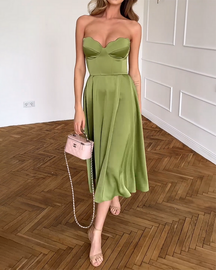 Women's Wedding Guest Dress with Sweetheart Neck | Midi